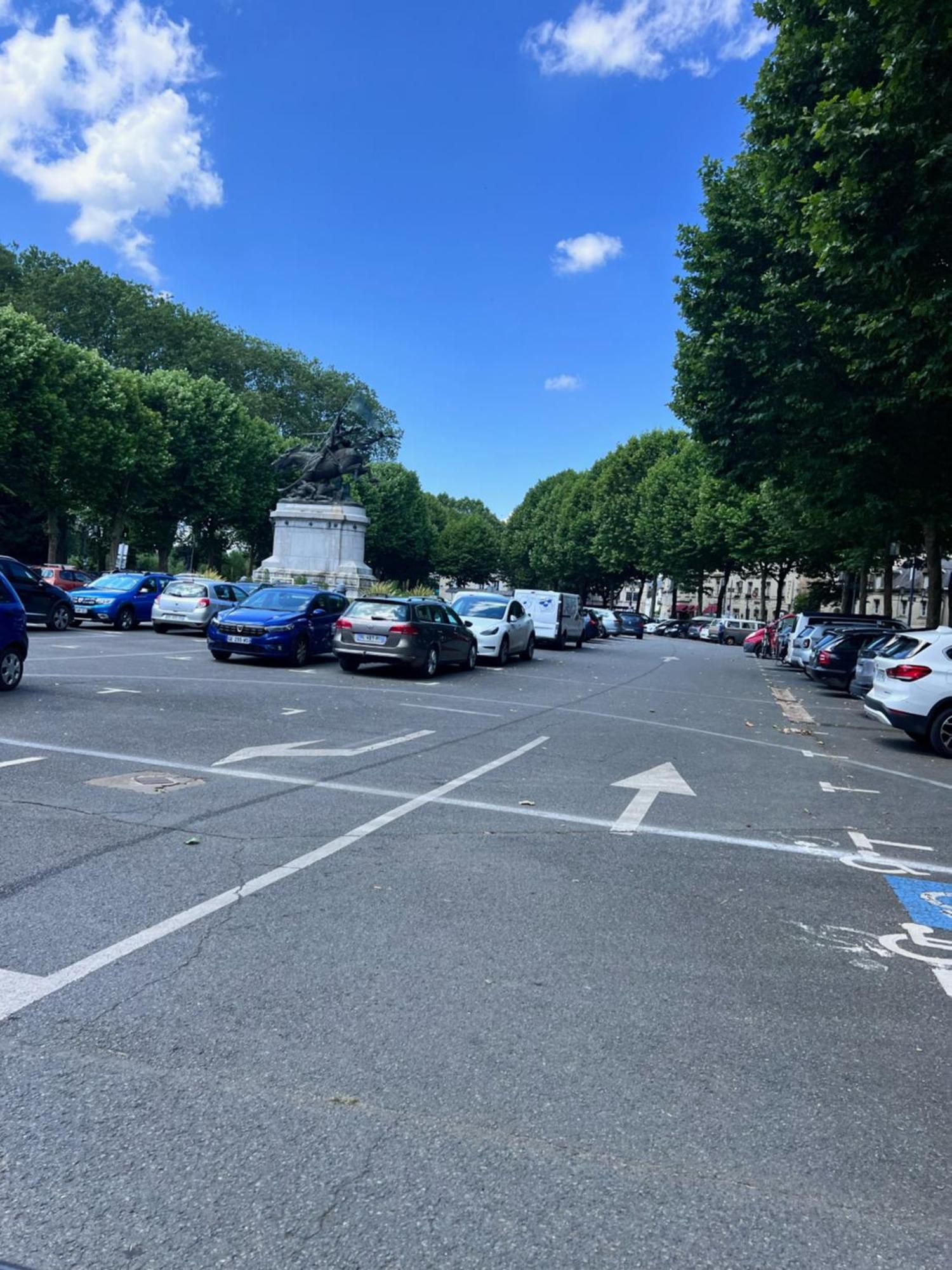 Le Badebec, Appt Dans Maison Typique Avec Jardin Prive Chinon Exterior foto